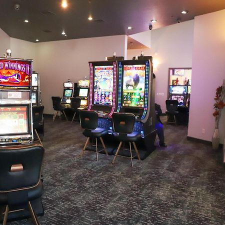 Super 8 By Wyndham Deadwood Black Hills Area Bagian luar foto