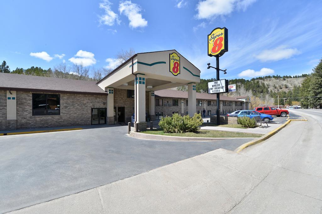 Super 8 By Wyndham Deadwood Black Hills Area Bagian luar foto